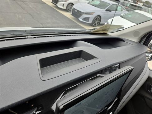 Used 2023 Ford Transit 350 XLT image 32