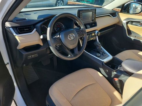 Used 2022 Toyota RAV4 XLE image 19