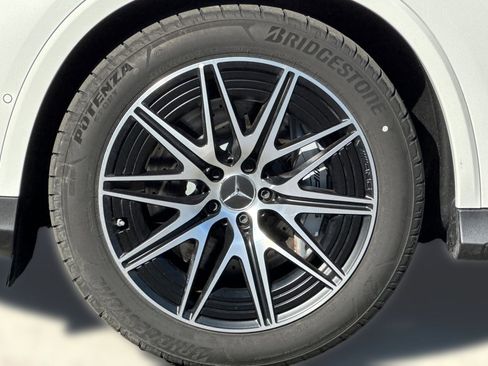 New 2025 Mercedes-Benz GLC 43 AMG 4MATIC image 12