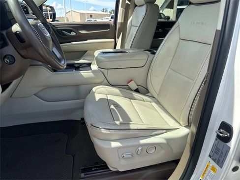 Used 2022 GMC Yukon XL Denali image 19