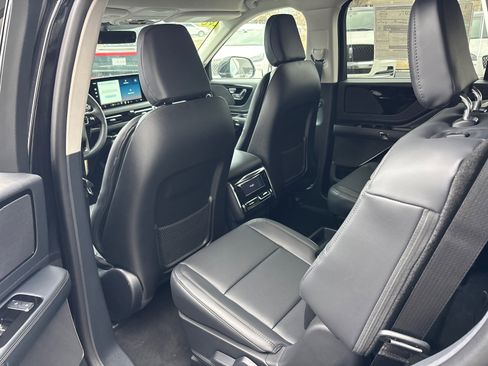 New 2026 Lincoln Aviator AWD image 26