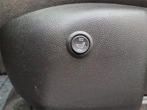 Used 2021 GMC Acadia SLE image 20