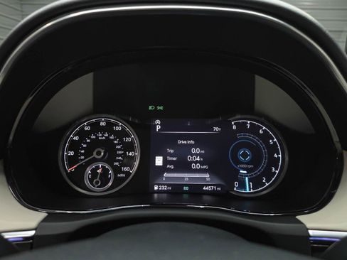 Used 2023 Genesis GV70 2.5T w/ Advanced Package AWD/4WD image 24