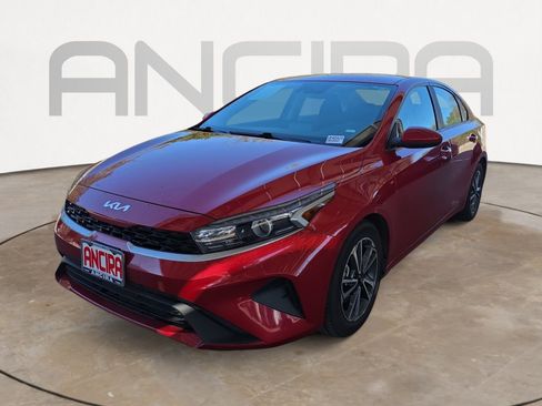 Certified 2023 Kia Forte LXS image 4
