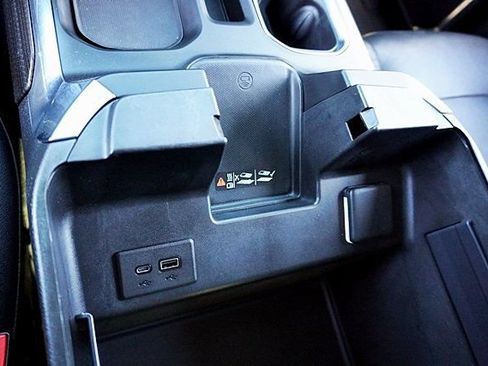Used 2022 Chevrolet Silverado 1500 RST w/ Convenience Package II AWD/4WD image 33
