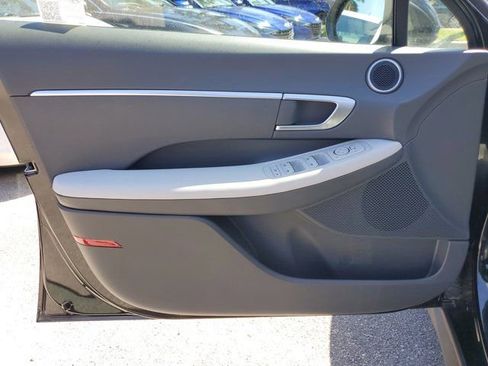 Certified 2025 Hyundai Sonata SE image 15