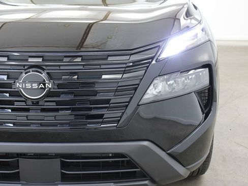 New 2026 Nissan Rogue SV image 8