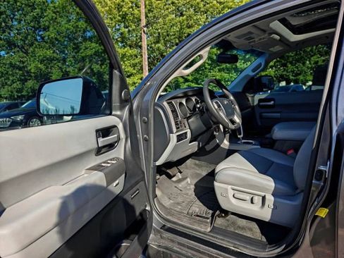 Used 2014 Toyota Sequoia Limited AWD/4WD image 10