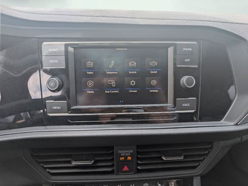 Used 2020 Volkswagen Jetta SE FWD image 11