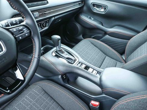 Used 2025 Honda HR-V Sport image 25