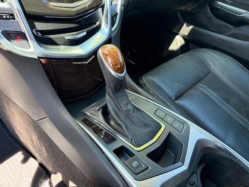 Used 2014 Cadillac SRX Luxury w/ Driver Awareness Package AWD/4WD image 12
