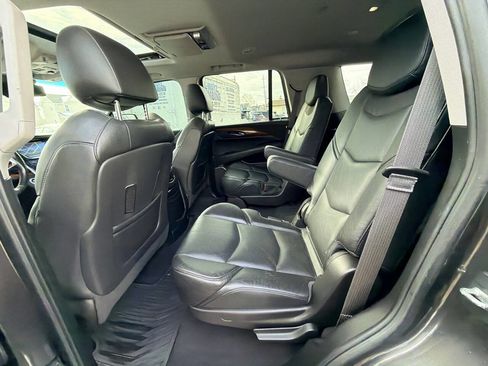 Used 2015 Cadillac Escalade Premium image 49