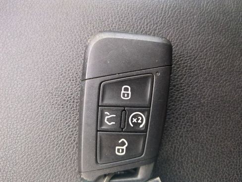 Used 2021 Volkswagen Atlas SE w/ Panoramic Sunroof Package AWD/4WD image 38