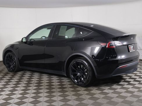 Used 2023 Tesla Model Y Long Range AWD/4WD image 10
