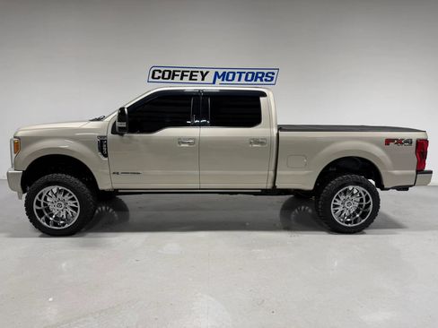 Used 2017 Ford F250 Platinum w/ Platinum Ultimate Package AWD/4WD image 3