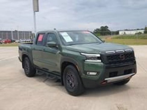 Certified 2025 Nissan Frontier Pro-X RWD image 3