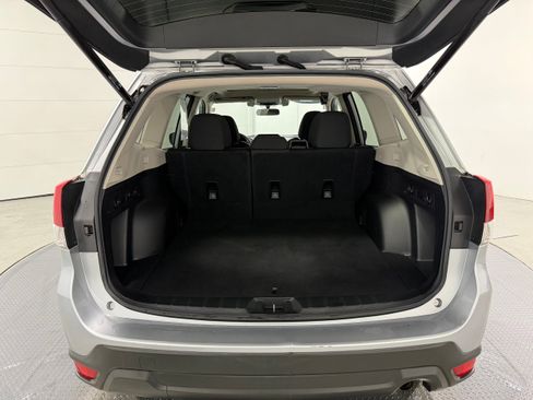 Used 2019 Subaru Forester Premium image 30