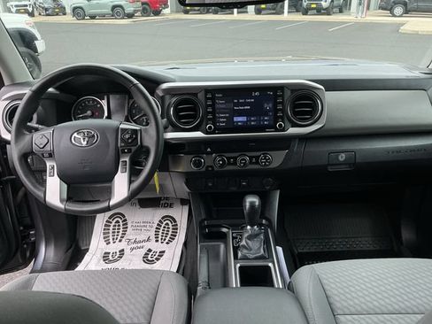 Used 2020 Toyota Tacoma SR5 AWD/4WD image 21