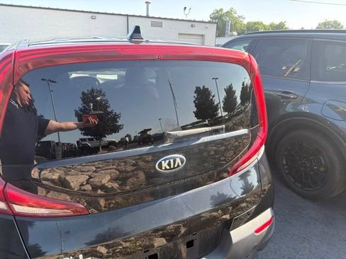 Used 2021 Kia Soul LX FWD image 5
