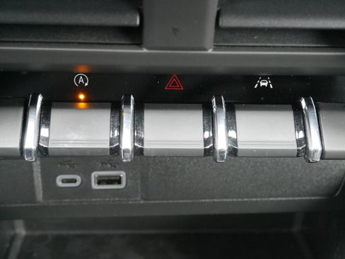 Certified 2023 Chevrolet Colorado W/T image 21