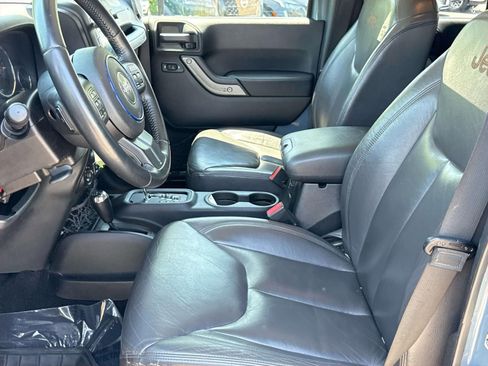 Used 2015 Jeep Wrangler Unlimited Sport w/ Quick Order Package 24S AWD/4WD image 21