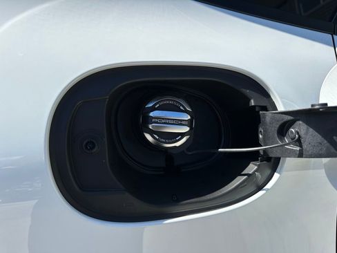 Used 2026 Porsche Macan image 41