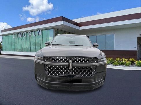 New 2026 Lincoln Navigator L Black Label AWD/4WD image 8