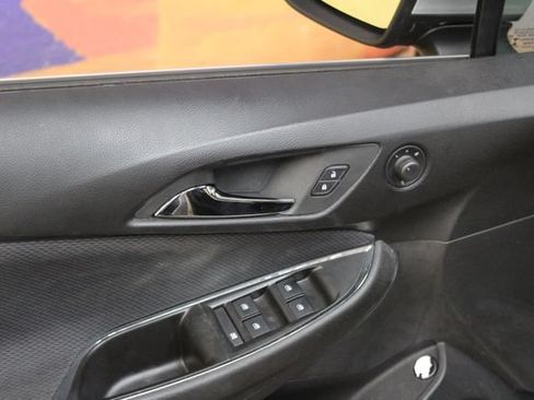 Used 2018 Chevrolet Cruze LT w/ LT Convenience Package FWD image 13