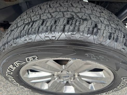 Used 2019 Ford F150 Lariat AWD/4WD image 12