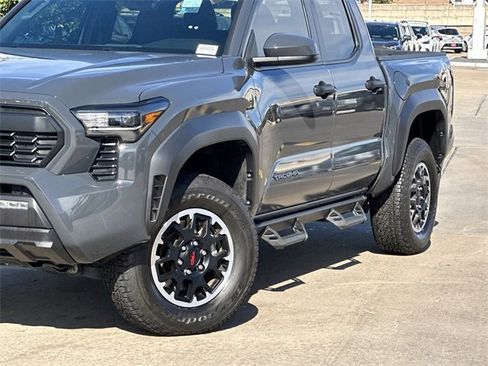 Used 2024 Toyota Tacoma TRD Off-Road image 3