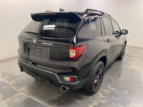 Certified 2024 Honda Passport Black Edition image 6