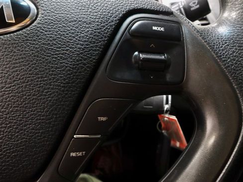 Used 2016 Kia Forte LX image 28