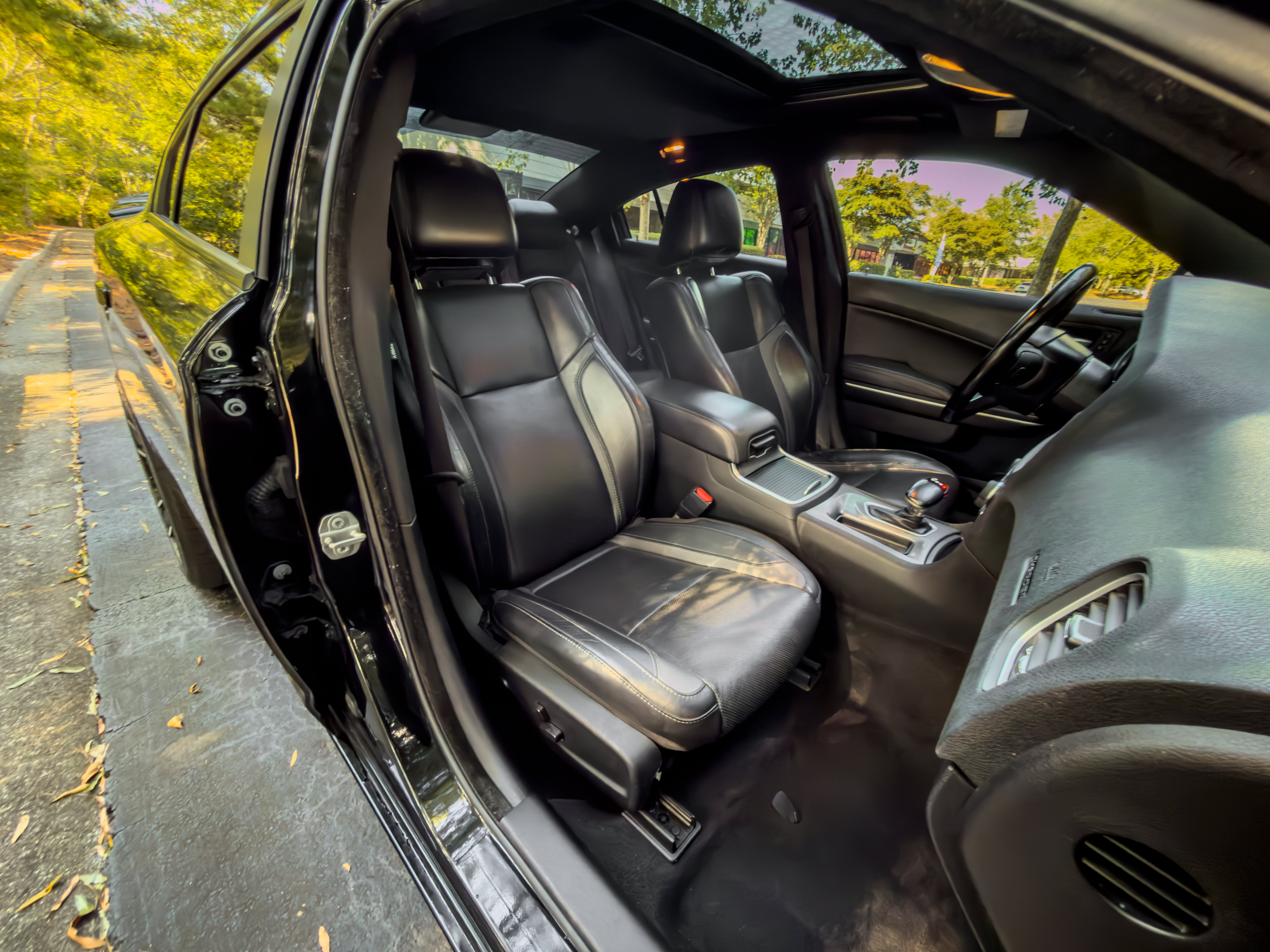 Used 2022 Dodge Charger SXT w/ Leather Interior Group RWD image 14