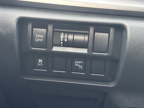 Used 2018 Subaru Crosstrek 2.0i Limited image 24