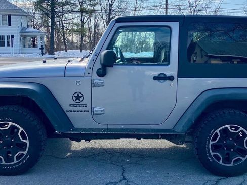 Used 2014 Jeep Wrangler Sport image 7