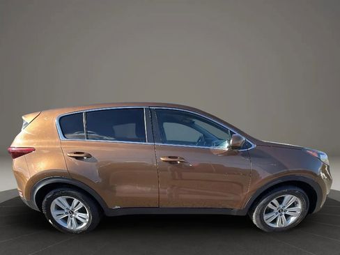 Used 2018 Kia Sportage LX FWD image 4