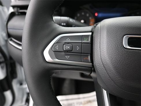 New 2026 Jeep Compass Latitude image 17