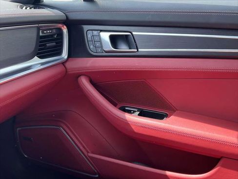 Used 2023 Porsche Panamera 4 Platinum Edition image 36