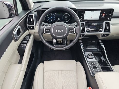 Used 2023 Kia Sorento SX Prestige image 4