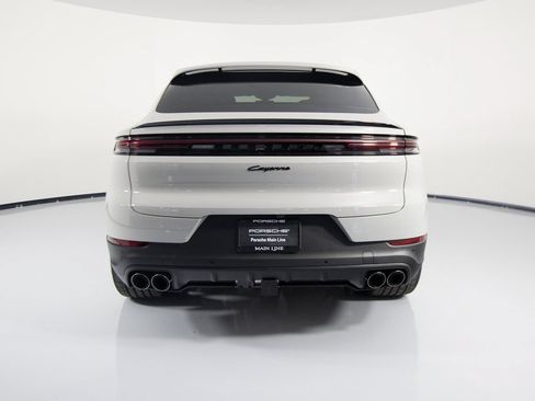 Certified 2026 Porsche Cayenne E-Hybrid Coupe AWD/4WD image 6