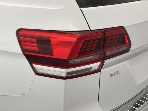 Used 2019 Volkswagen Atlas SEL Premium AWD/4WD image 16
