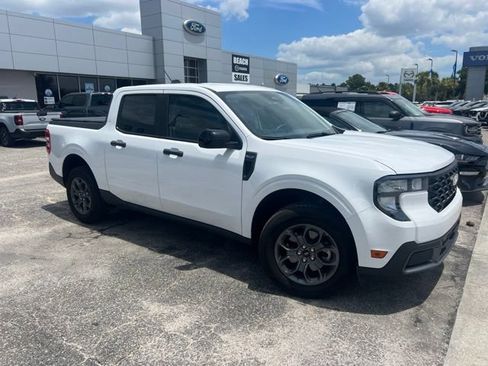 Used 2025 Ford Maverick XLT w/ XLT Luxury Package AWD/4WD image 2