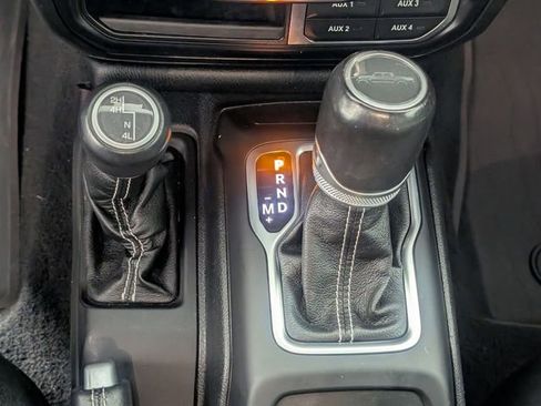 Used 2020 Jeep Gladiator Overland AWD/4WD image 22