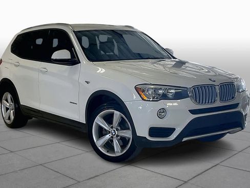 Used 2017 BMW X3 sDrive28i image 2