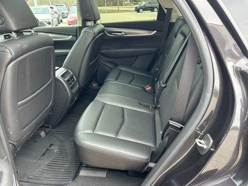 Used 2019 Cadillac XT5 Luxury image 36