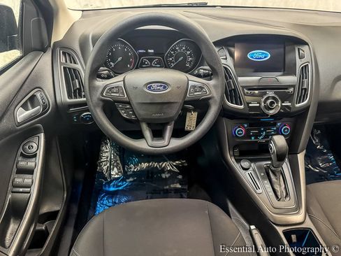 Used 2018 Ford Focus SEL FWD image 14