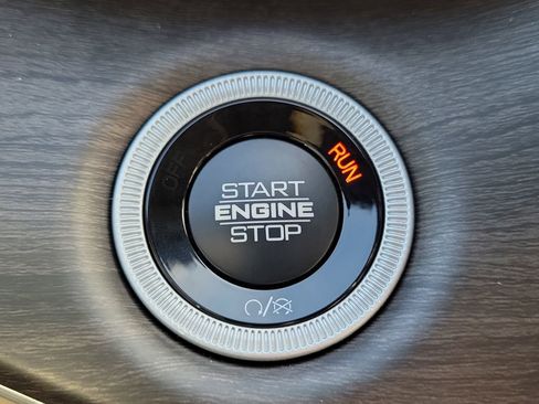 New 2025 Jeep Grand Cherokee L Limited w/ Black Appearance Package image 31