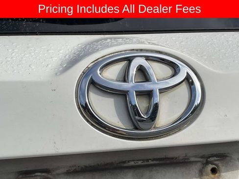 Used 2015 Toyota RAV4 LE w/ Four Season Floor Mat Package AWD/4WD image 9