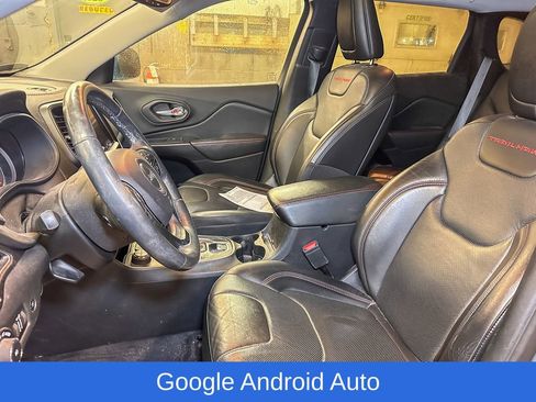 Used 2019 Jeep Cherokee Trailhawk AWD/4WD image 10
