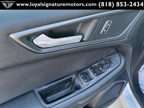 Used 2018 Ford Edge SE image 15